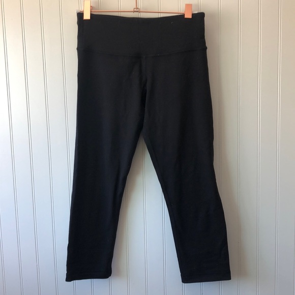 lululemon athletica Pants - LULULEMON Black Crop Yoga Athletic Athleisure Legging Size 4 reversible